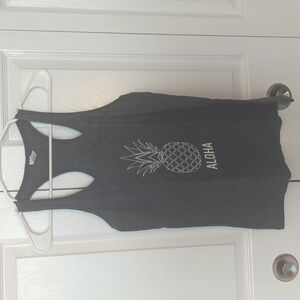 3/$12‼️ Graphic Tank